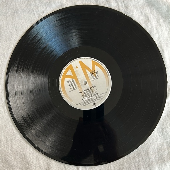Vintage Vinyl - SUZANNE VEGA - Picture 3 of 4